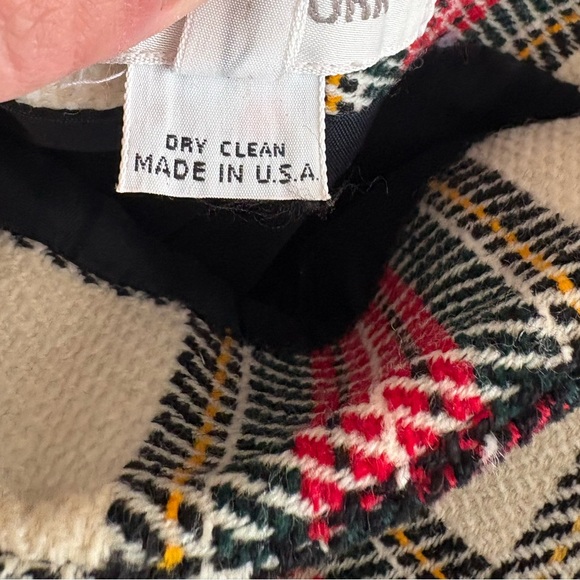 Jones New York Red Cream Green Plaid Button Down Skirt Suit Size 6 - Picture 10 of 10